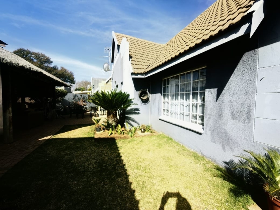 3 Bedroom Property for Sale in Grimbeeck Park North West